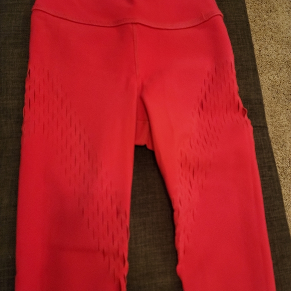 Gym Outfit - Picture 2 of 5